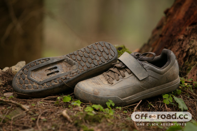 Clipless best sale trail shoes